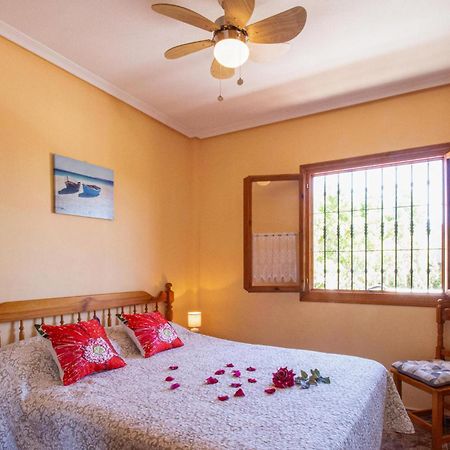 Cozy Apartment In Guardamar Del Segura Esterno foto