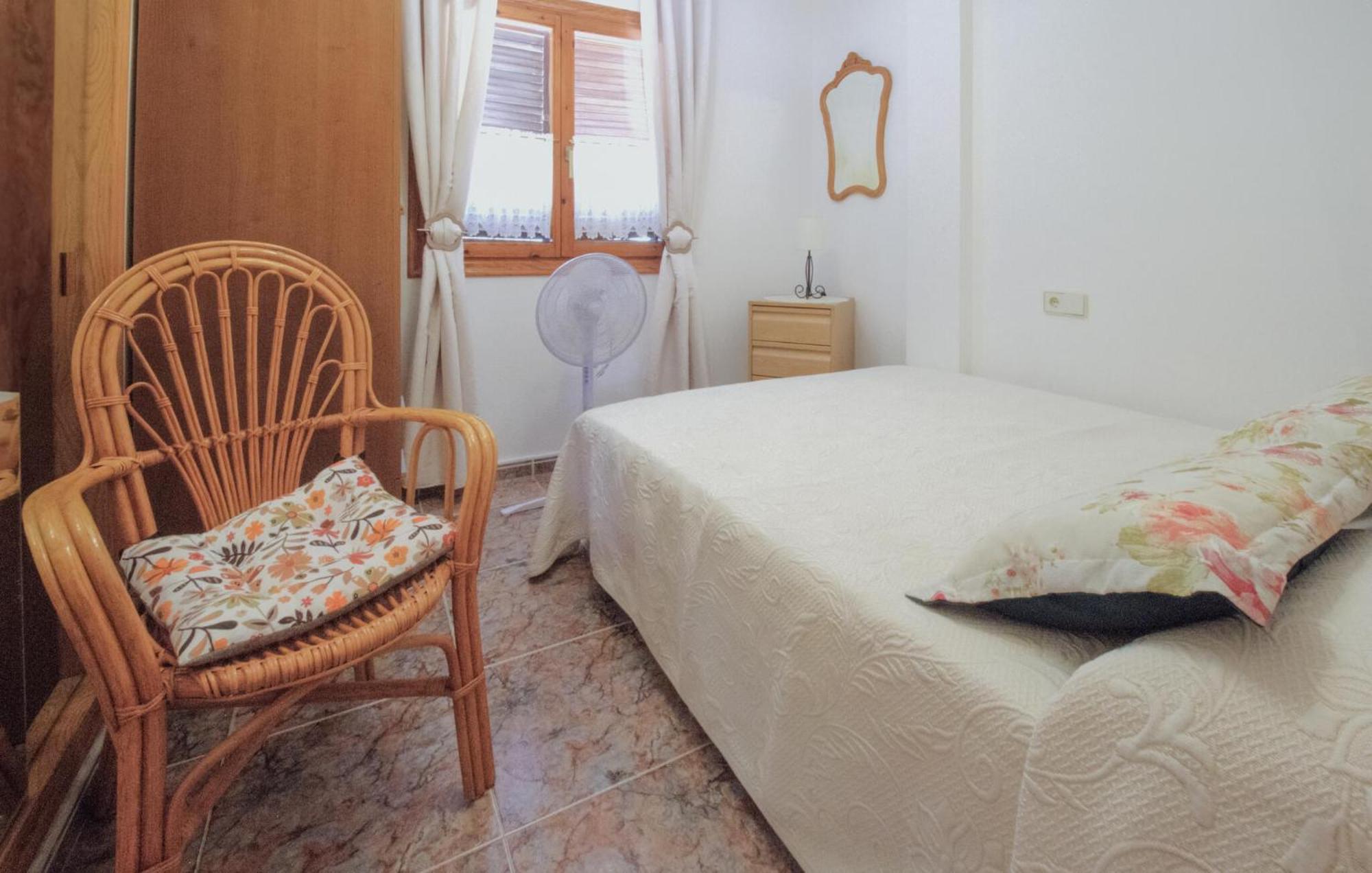 Cozy Apartment In Guardamar Del Segura Esterno foto