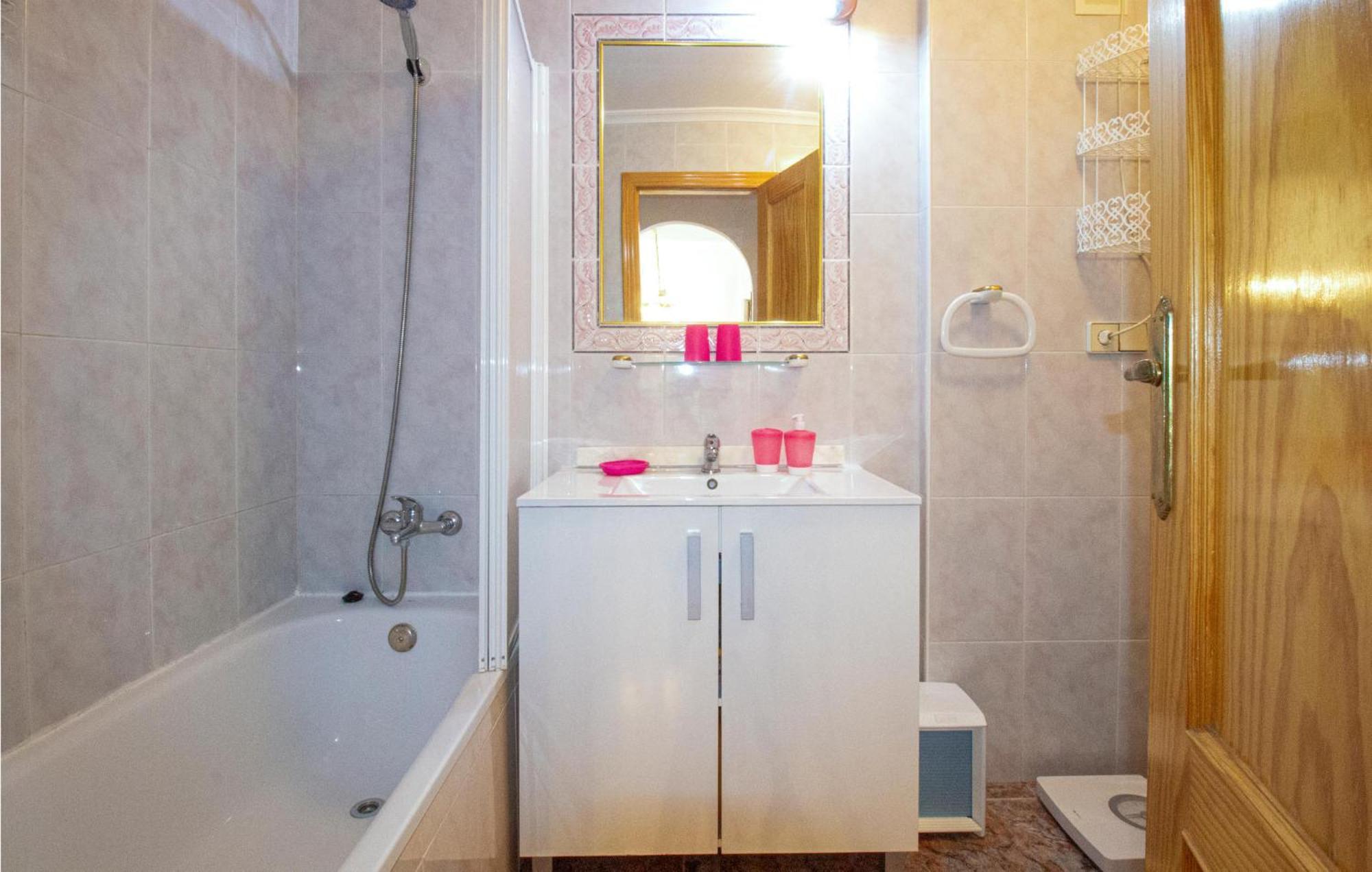 Cozy Apartment In Guardamar Del Segura Esterno foto