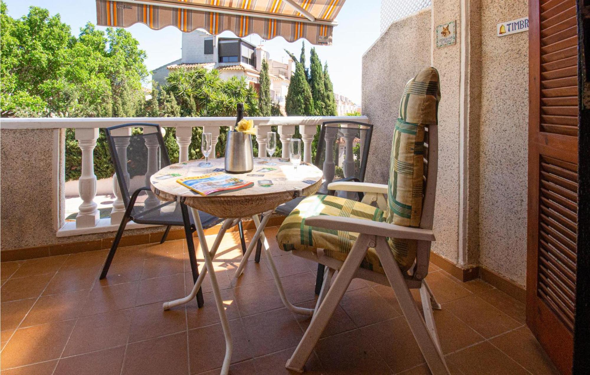 Cozy Apartment In Guardamar Del Segura Esterno foto